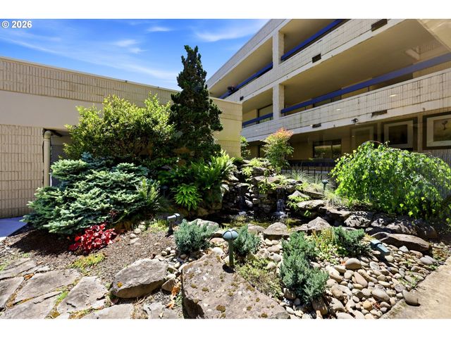 600 Se MARION St 403, Portland, OR 97202