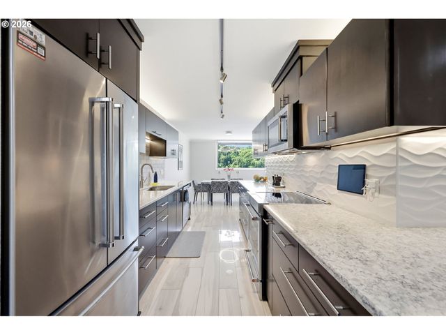 600 Se MARION St 403, Portland, OR 97202