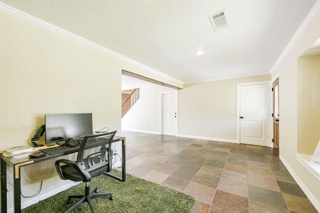 201 Meadowlawn Street, Shoreacres, TX 77571