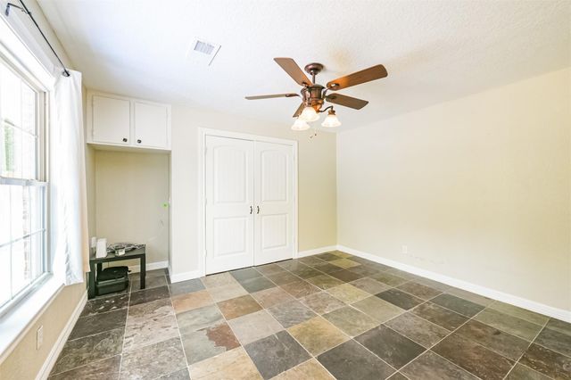 201 Meadowlawn Street, Shoreacres, TX 77571