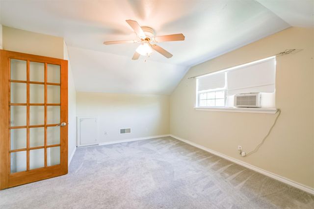 201 Meadowlawn Street, Shoreacres, TX 77571