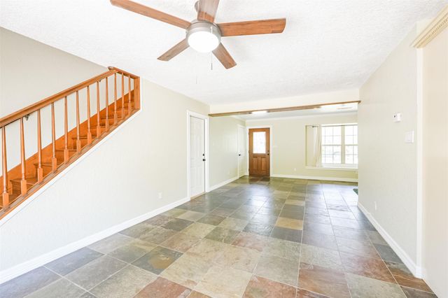 201 Meadowlawn Street, Shoreacres, TX 77571