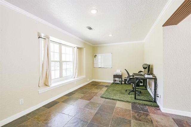 201 Meadowlawn Street, Shoreacres, TX 77571