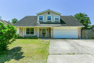 201 Meadowlawn Street, Shoreacres, TX 77571