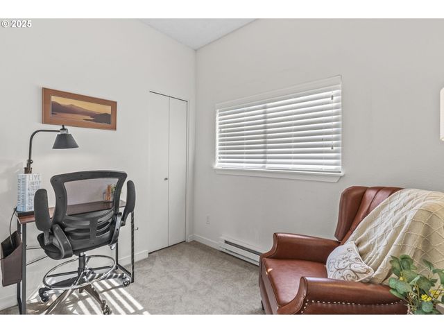 6849 Se KNIGHT St, Portland, OR 97206