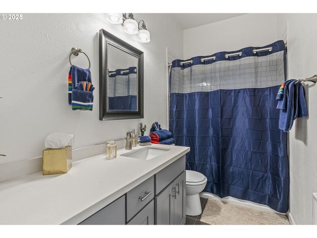 6849 Se KNIGHT St, Portland, OR 97206