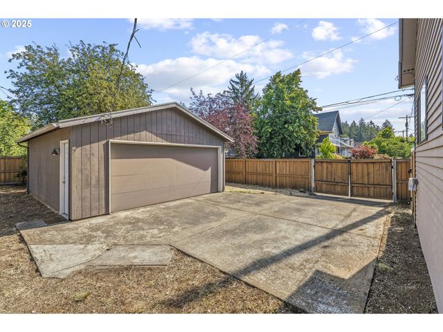6849 Se KNIGHT St, Portland, OR 97206