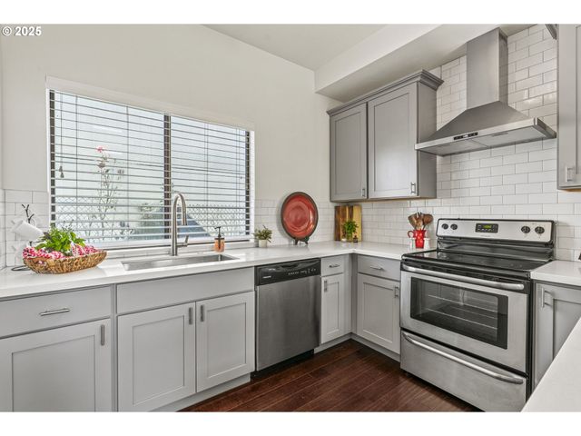 6849 Se KNIGHT St, Portland, OR 97206