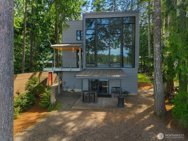 451 E Ballantrae Drive, Shelton, WA 98584