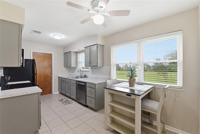 1250 Stockwell, Damon, TX 77430