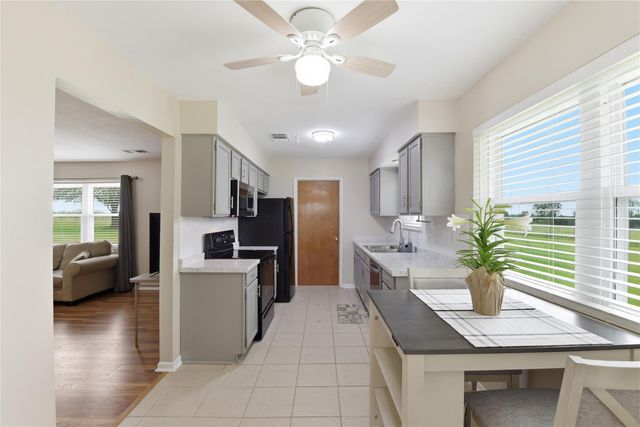 1250 Stockwell, Damon, TX 77430