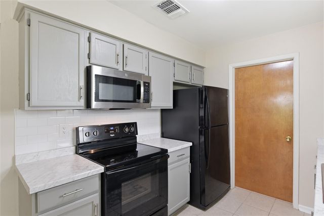 1250 Stockwell, Damon, TX 77430