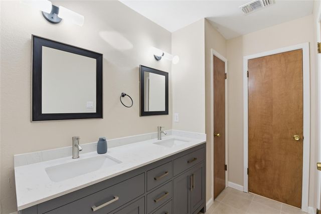 1250 Stockwell, Damon, TX 77430