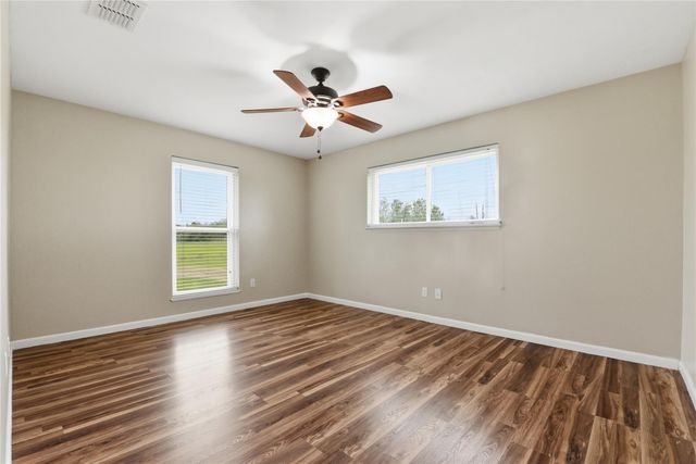 1250 Stockwell, Damon, TX 77430