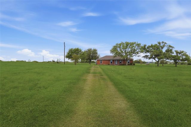 1250 Stockwell, Damon, TX 77430