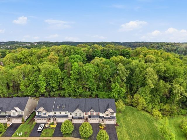 475 Fairmont Dr, Marshall, PA 15090