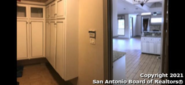 1738 HADBURY LN, San Antonio, TX 78248