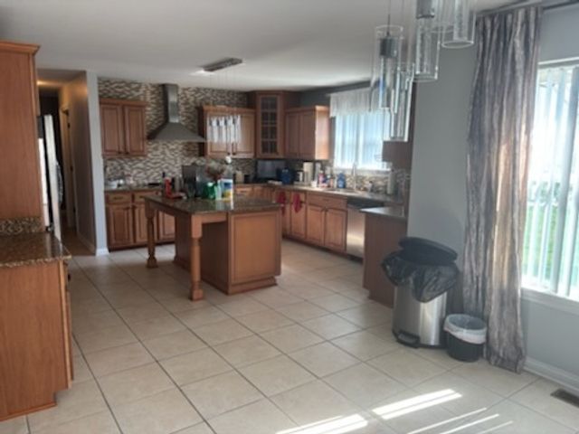 5319 Northwind Drive, Richton Park, IL 60471