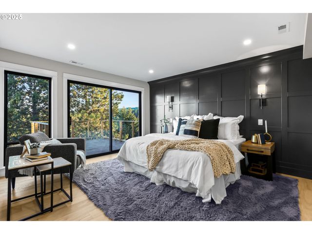 226 Nw MACLEAY Blvd, Portland, OR 97210