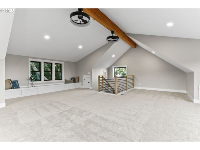 226 Nw MACLEAY Blvd, Portland, OR 97210