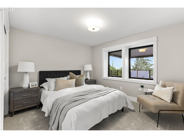 226 Nw MACLEAY Blvd, Portland, OR 97210