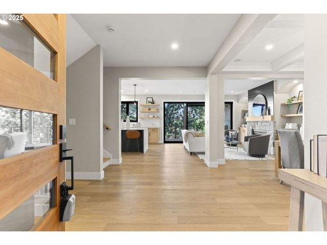 226 Nw MACLEAY Blvd, Portland, OR 97210