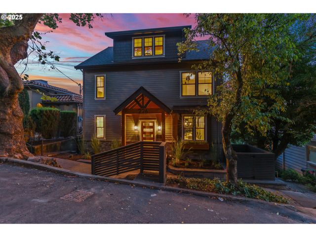 226 Nw MACLEAY Blvd, Portland, OR 97210