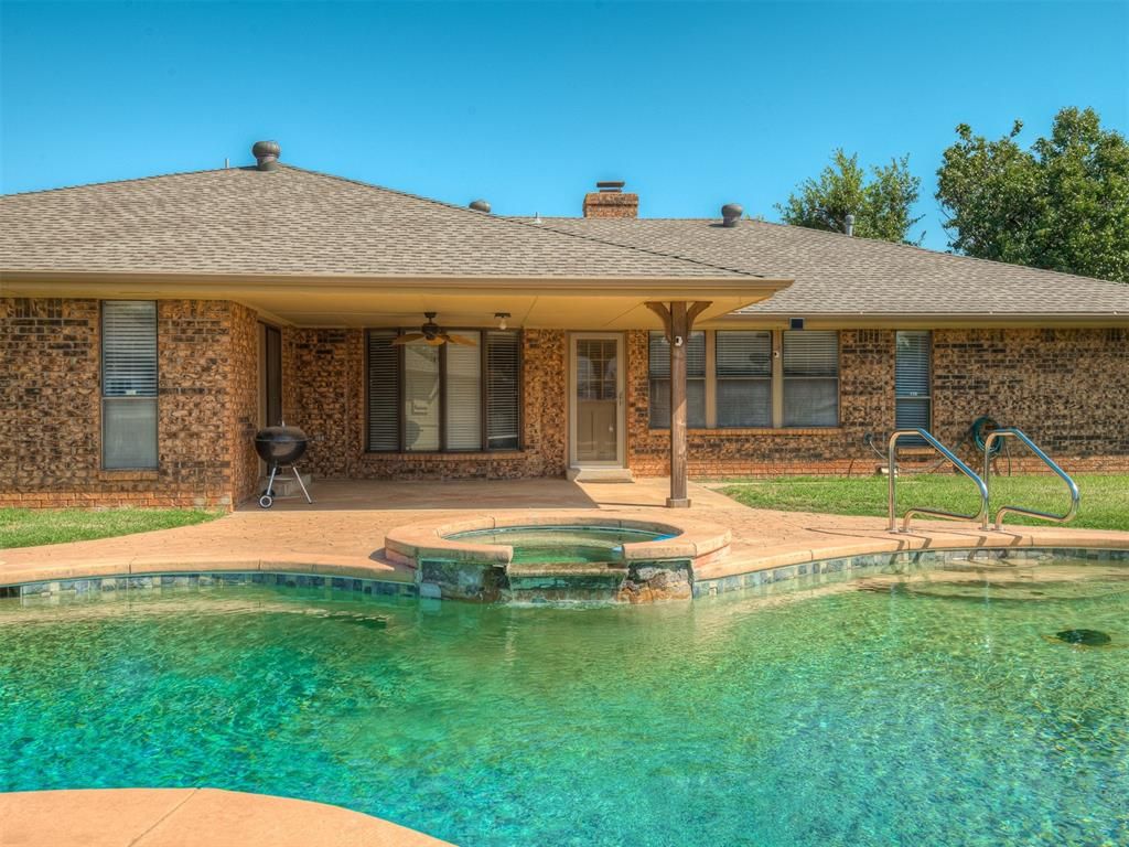 7104 NW 32nd Street, Bethany, OK 73008