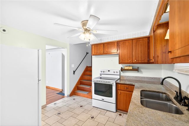 434 ELMHURST DRIVE, Rostraver, PA 15012