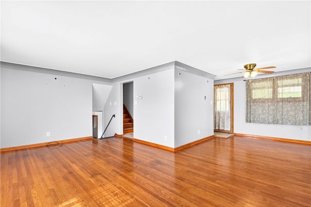 434 ELMHURST DRIVE, Rostraver, PA 15012