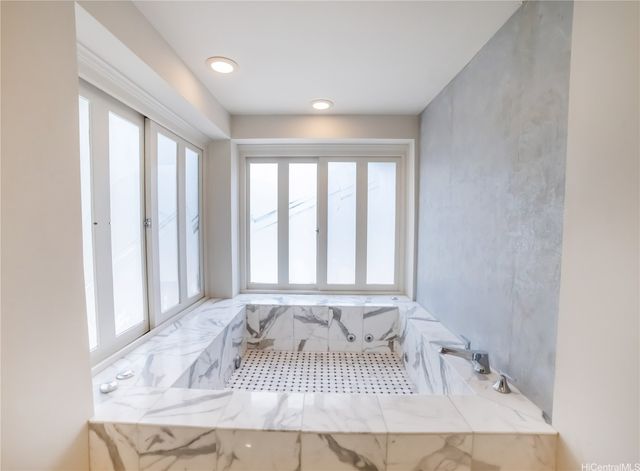 4640 Aukai Avenue, Honolulu, HI 96816