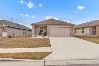 204 Calgary LN, San Marcos, TX 78666