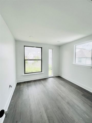 1713 Winter Street, Houston, TX 77007
