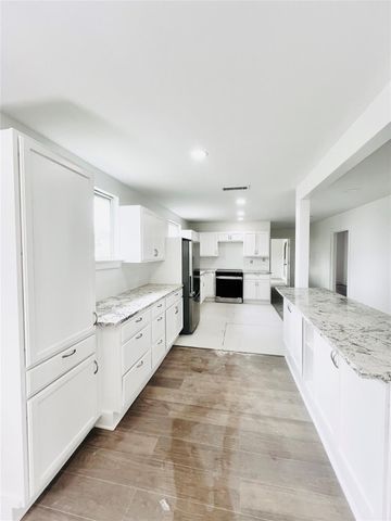 1713 Winter Street, Houston, TX 77007