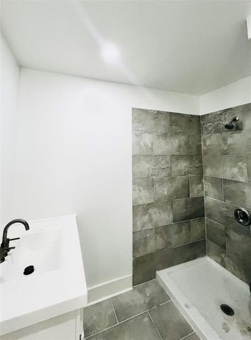 1713 Winter Street, Houston, TX 77007
