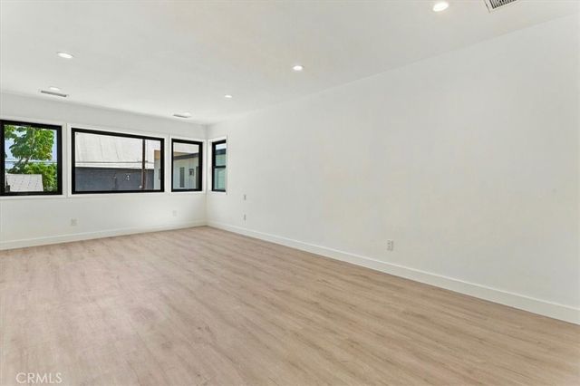 1427 N Bronson Ave, Los Angeles, CA 90028