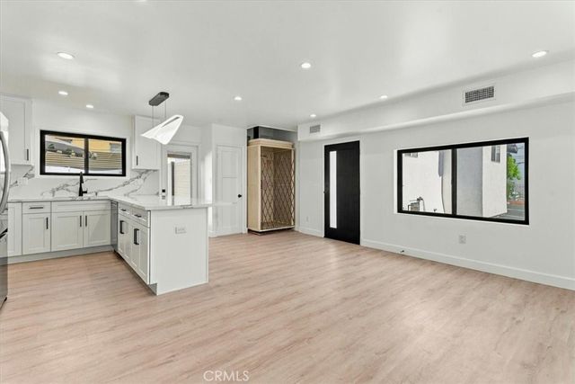 1427 N Bronson Ave, Los Angeles, CA 90028