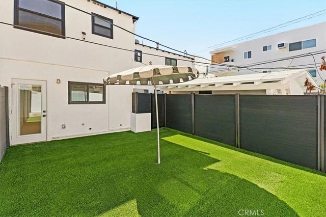 1427 N Bronson Ave, Los Angeles, CA 90028