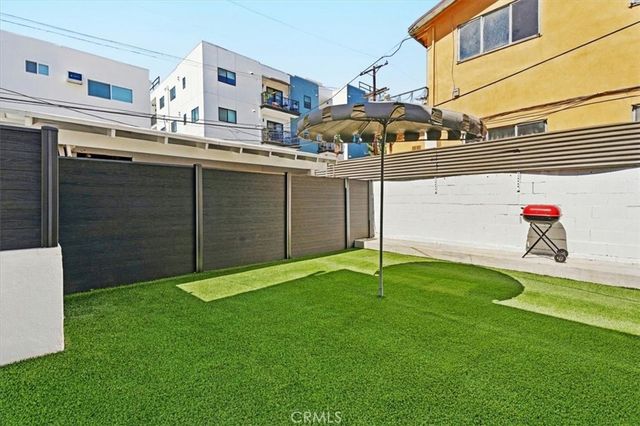 1427 N Bronson Ave, Los Angeles, CA 90028