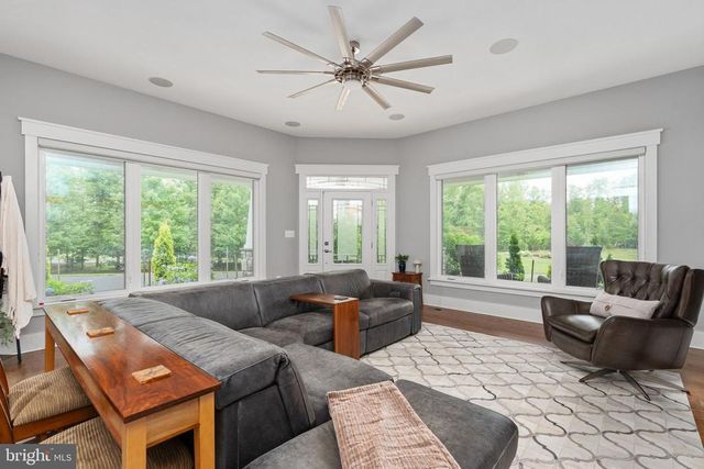 6912 BARCLAY DR, Fredericksburg, VA 22407