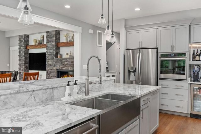 6912 BARCLAY DR, Fredericksburg, VA 22407