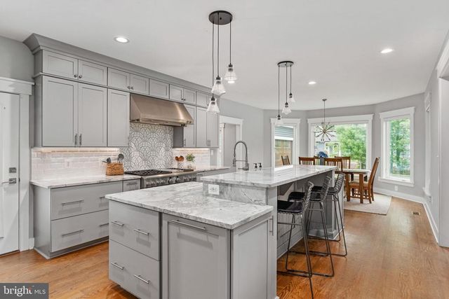 6912 BARCLAY DR, Fredericksburg, VA 22407
