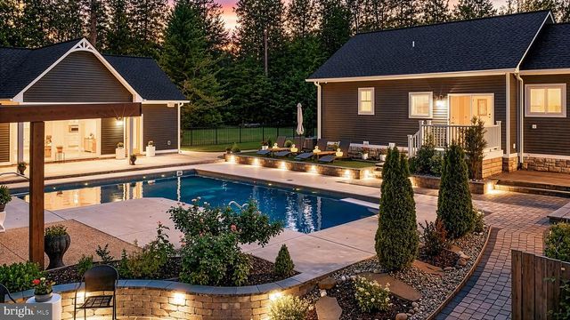 6912 BARCLAY DR, Fredericksburg, VA 22407