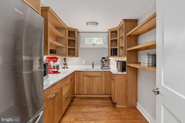 6912 BARCLAY DR, Fredericksburg, VA 22407