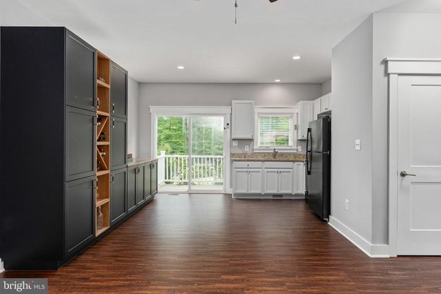 6912 BARCLAY DR, Fredericksburg, VA 22407