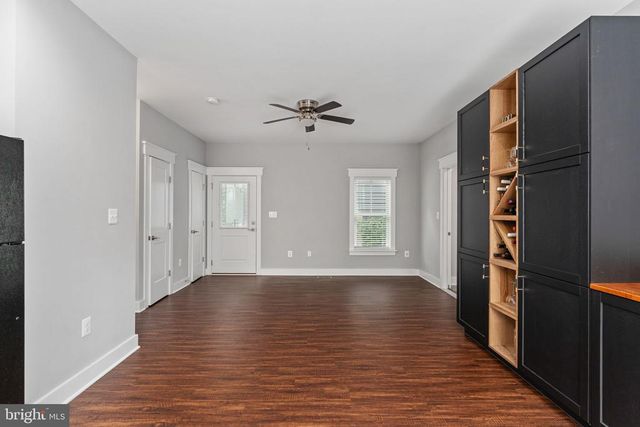 6912 BARCLAY DR, Fredericksburg, VA 22407