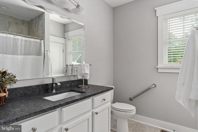 6912 BARCLAY DR, Fredericksburg, VA 22407