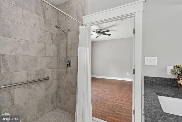 6912 BARCLAY DR, Fredericksburg, VA 22407