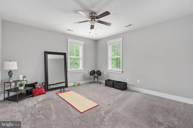 6912 BARCLAY DR, Fredericksburg, VA 22407