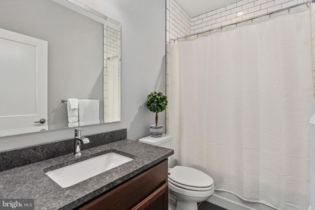 6912 BARCLAY DR, Fredericksburg, VA 22407
